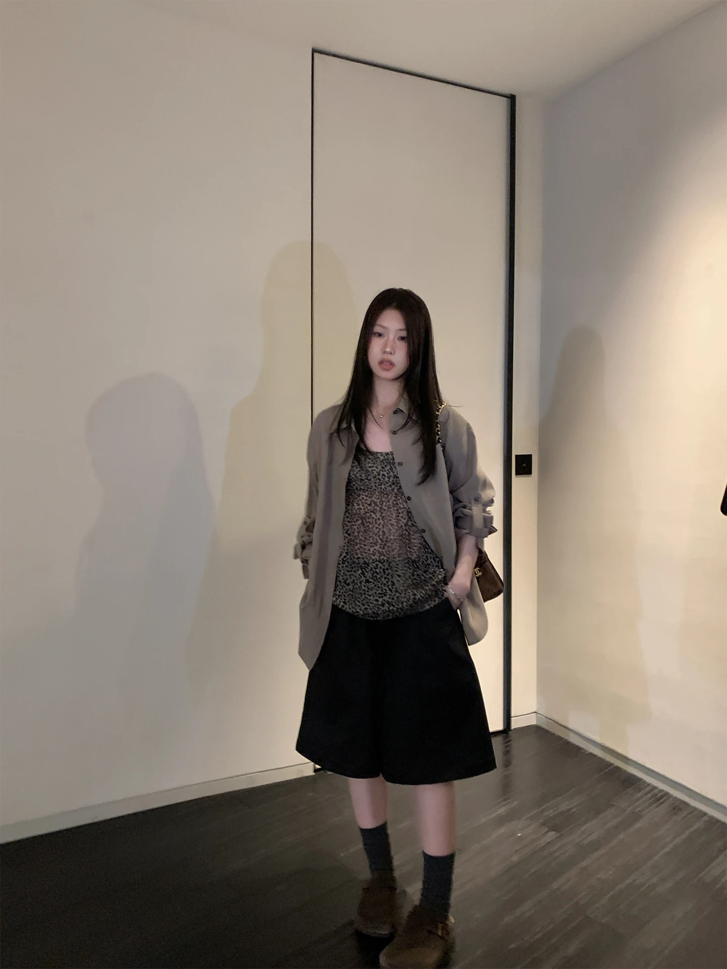 

Модные женские повседневные свободные юбка-брюки А-силуэта с эластичным поясом и поясным ремнем, однотонные, длиной три четверти