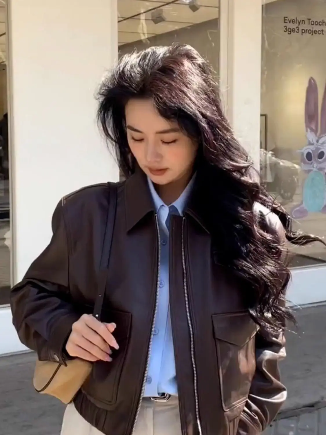 Chaqueta recortada de cuero PU para mujer Estilo de motocicleta Abrigo informal retro vintage Chaqueta de motociclista de primavera y otoño disponible en marrón negro