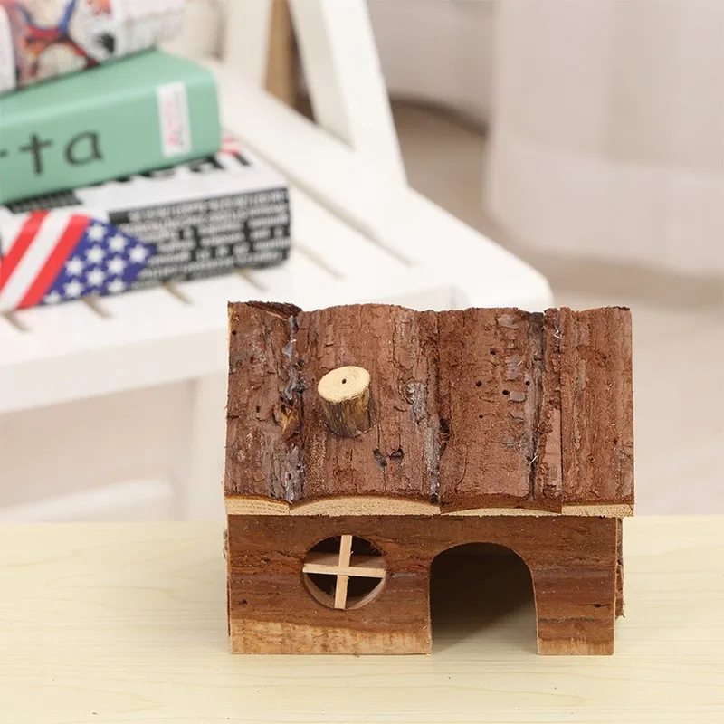 Sloping Roof Chimney Hamster Bark Wooden House Natural Wood Small Animal Lodge Handmade Little Pet Shelter Garden Decoration