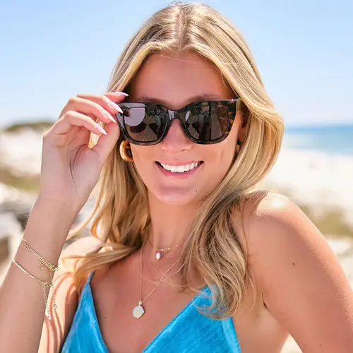 Imagen 2 del producto ZENOTTIC Gafas de sol polarizadas cuadradas retro para mujer Gafas de sol vintage Protección UV400 Sombras de moda Estilo de moda