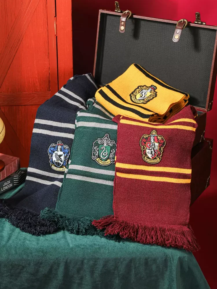 Hogwarts Wizarding World College Scarf Harries Potters Cosplay Warm Knitted Embroidered Style Gryffindor Slytherin Scarf Gifts