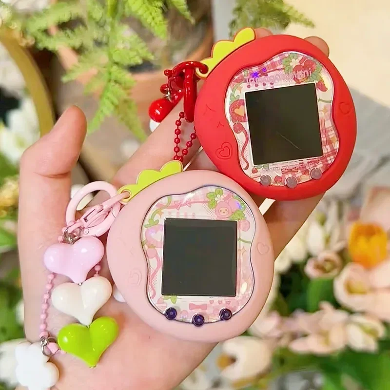لعبة Tamagotchi Smart Paradise Pet Toy علبة الفراولة الوردية مع ورق لوحة وسلسلة مفاتيح - آلة الحيوانات الأليفة الرقمية لألعاب الأطفال
