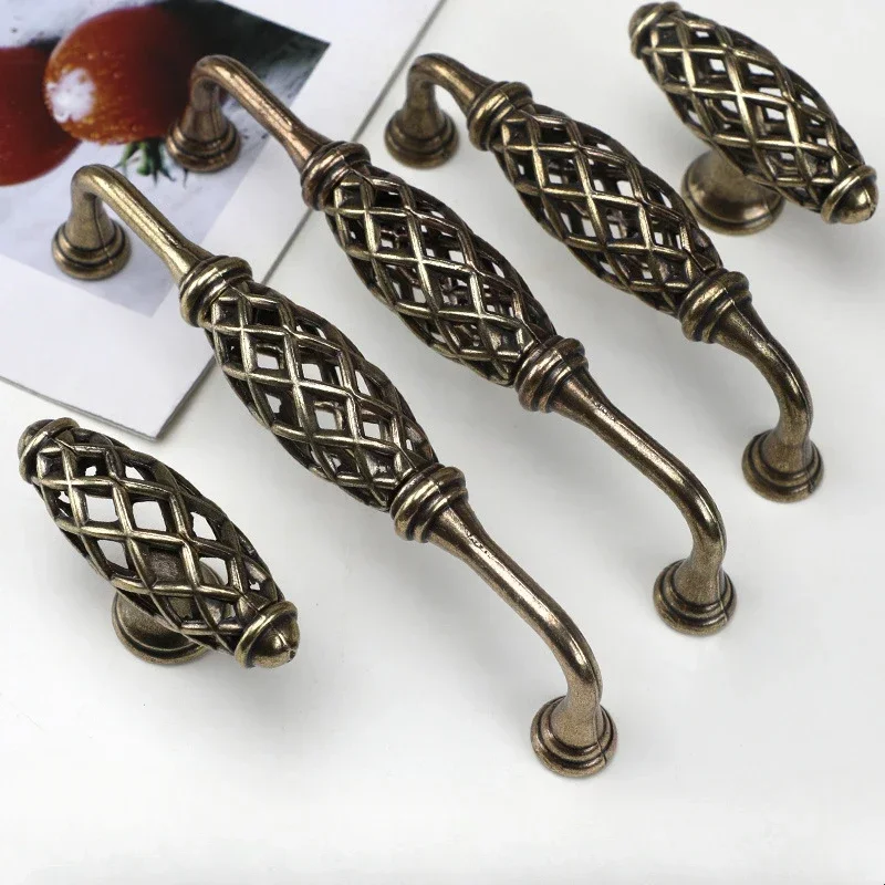 Green Bronze Bird Cage Furniture Handle Classical Kitchen Cabinet Wardrobe Door Knob Single Hole Handle Antique Room Decoration