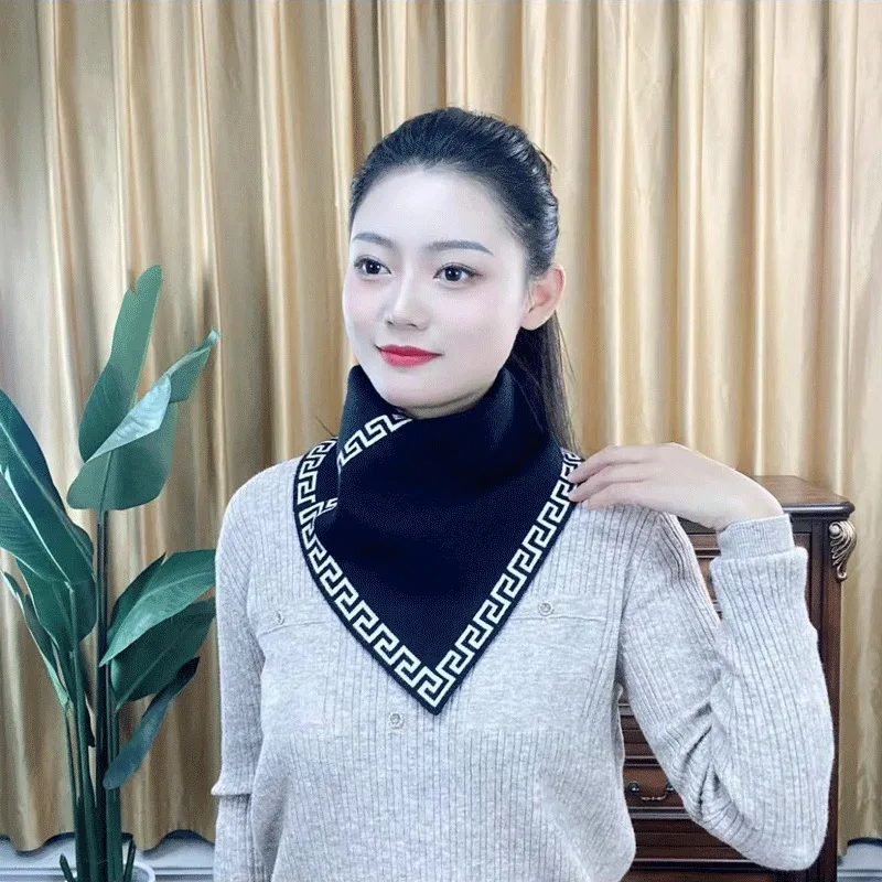 Cold Resistant Ladies Neck Gaiter Scarf Protective Warm Cervical Support Fashion Versatile Triangle Design for Autumn Winter