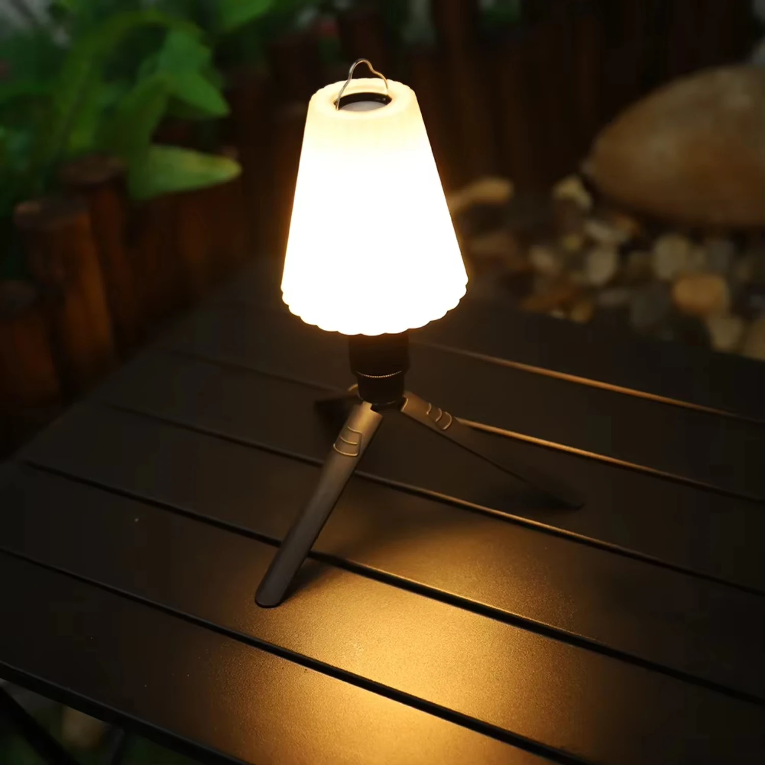 

Multifunctional Zoom Flashlight Outdoor Camping, Tent Light, Emergency Power Bank