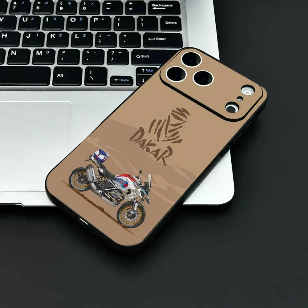 حافظة هاتف بشعار Rally D-Dakar حافظة هاتف عصرية باللون الأسود من مادة TPU لهاتف iPhone 12-17. تصميم مطلي بالرش بالأشعة فوق البنفسجية، مضاد للسقوط يوميًا