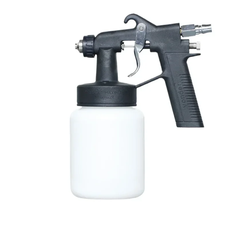 Automobile disinfection atomizer, sterilization, deodorization and odor removal disinfectant