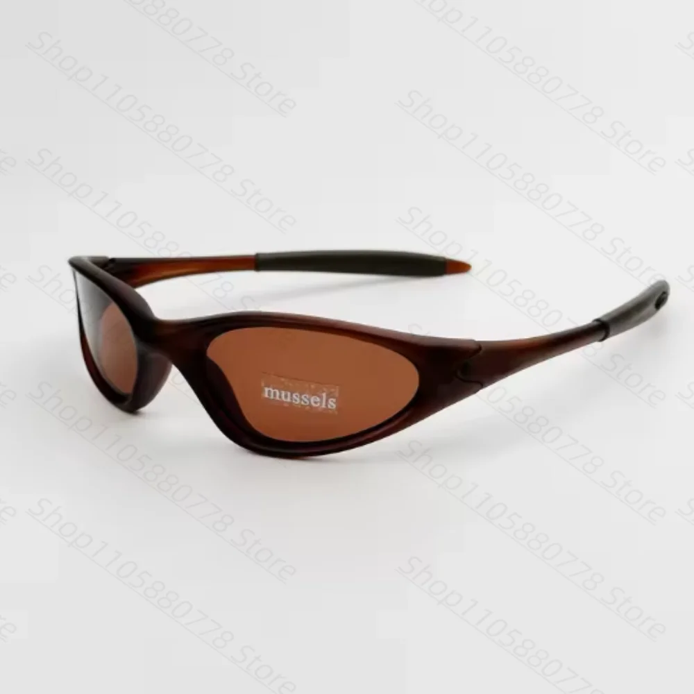 One-piece polarized sunglasses TR90 material cycling UV-proof sunglasses