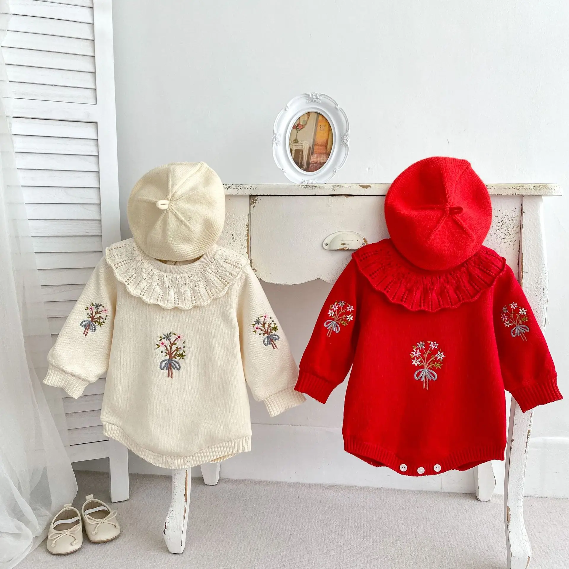 2023 Spring Kids Baby Girls Cute Bodysuits - Infant Knitted Embroidery Flower Ruffles One-pieces , Newborn Toddler Jumpsuits