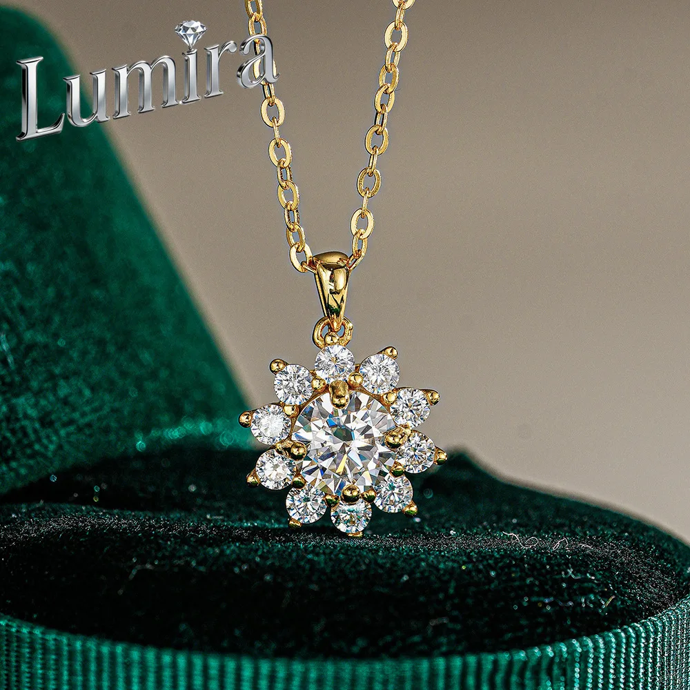 

Lumira 18K Gold Pendant with 1-Carat Moissanite Women's Sunflower Classic Necklace Wedding Charm Fine Jewelry Gift