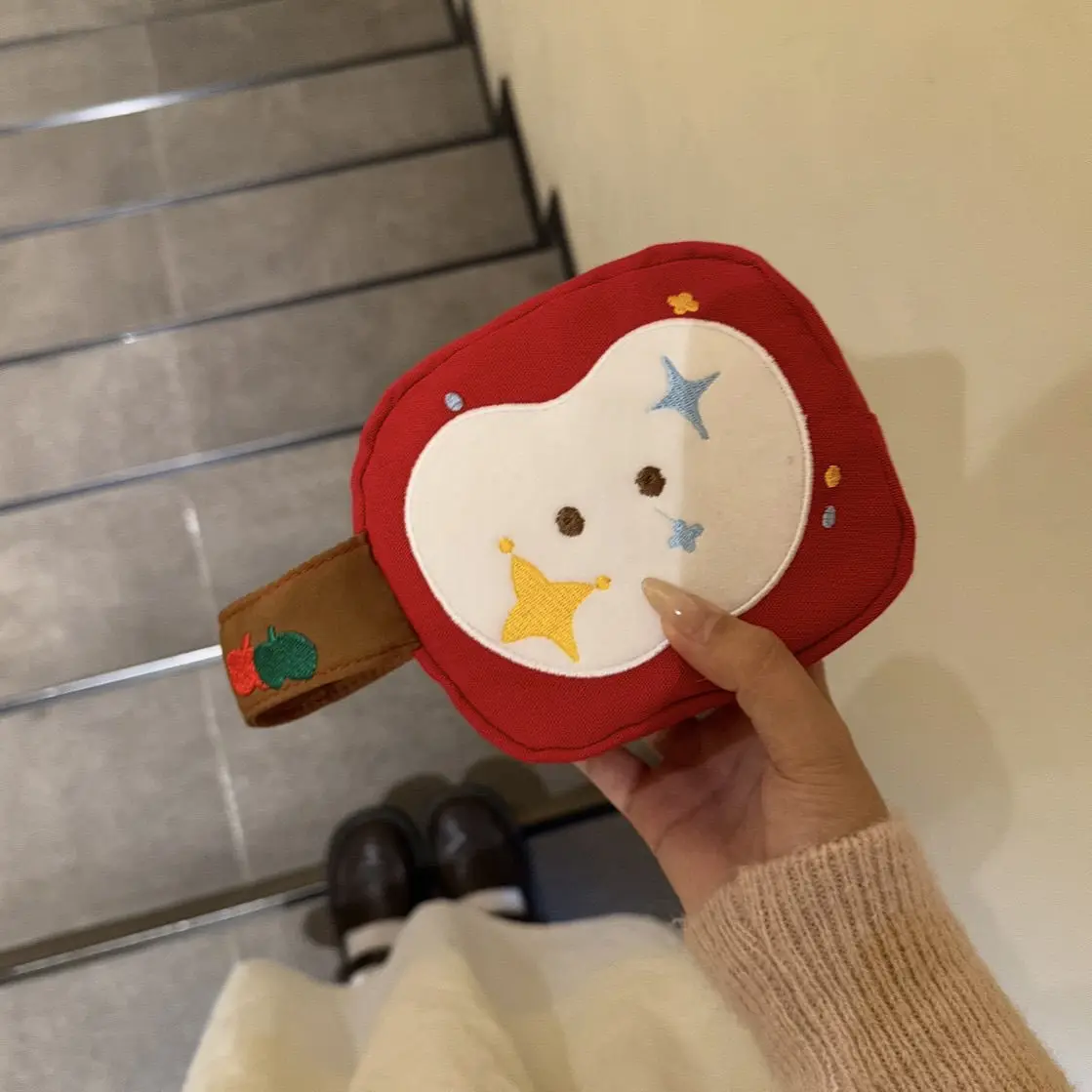 

Korean Style Large Capacity Embroidered Apple Cosmetic Bag Portable Instant Camera Bag Storage for Miscellaneous Items