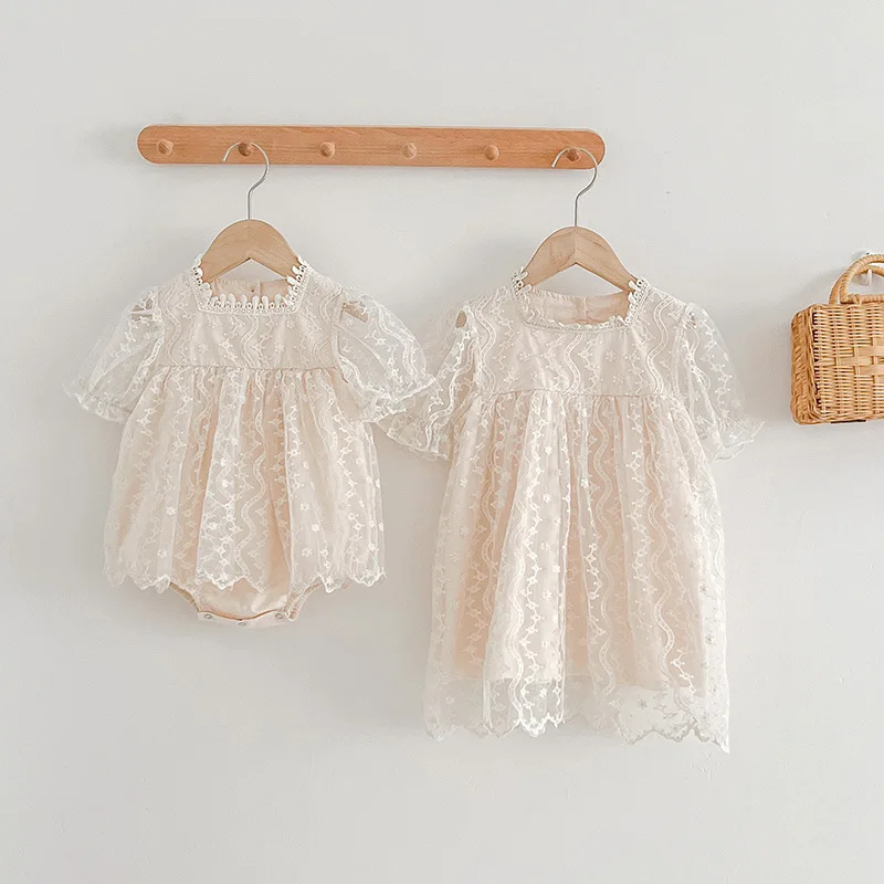 

Korean Style Summer Sister Outfits Girls' Embroidered Flowers Mesh Princess Dress Baby Short Sleeved Bodysuit Childrens Clothes