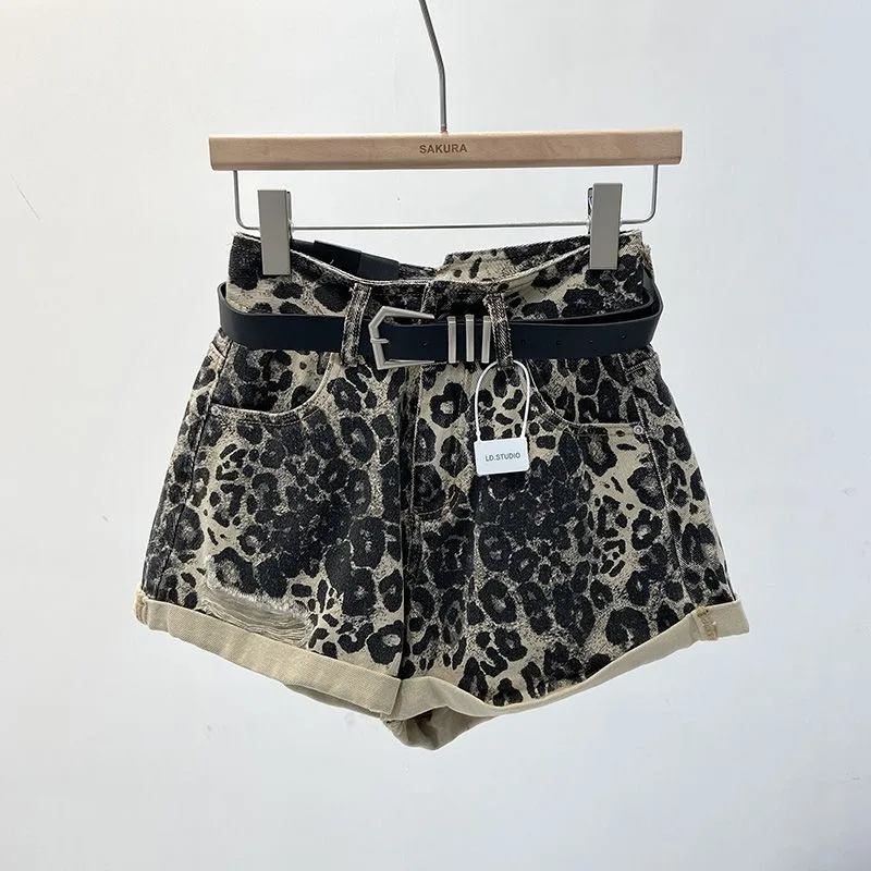 

Стильные джинсовые шорты с леопардовым принтом контрастного цвета для девочек, женские джинсовые шорты с высокой талией, новинка 2025 года, универсальные широкие брюки трапециевидной формы