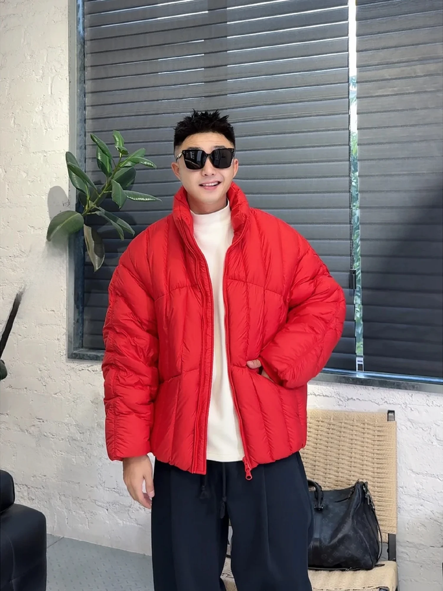 

Модная утепленная куртка с воротником-стойкой, наполнителем из 90% белого утиного пуха, утолщенная, зимняя, из прочного полиэфирного волокна, повседневная.