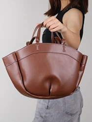 2026 Autumn and Winter New Women's Bags Brown Large Capacity Portable Shoulder Bag Burgundy Commuting Shopping Bag Versatile Cas