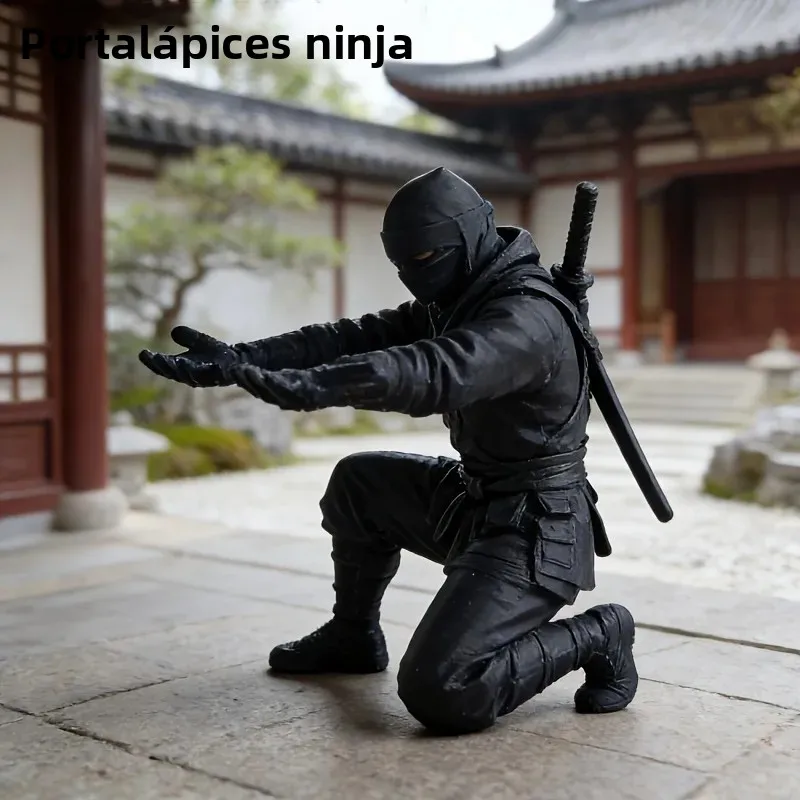 Soporte para bolígrafos con diseño de ninja, moderno y creativo, decoración de escritorio, puede contener bolígrafos, plumas estilográficas, etc., soporte para bolígrafos impreso en 3D