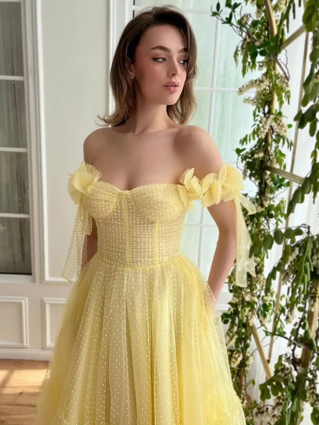 Vestido de fiesta con hombros descubiertos de tul punteado para mujer Vestidos de fiesta formales hinchados por debajo de la rodilla con forma de corazón