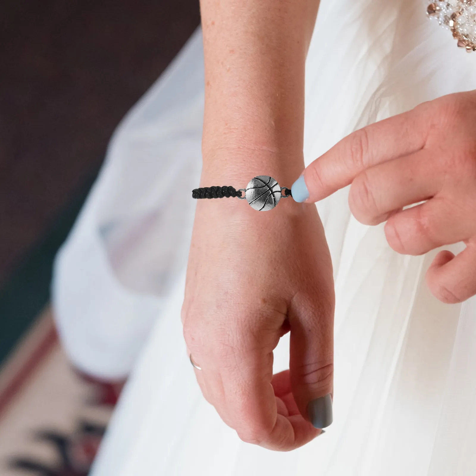 

Набор из 5 регулируемых браслетов с подвесками в виде мячей для волейбола, баскетбола и футбола, из вощеного шнура, в спортивном стиле, для игроков в волейбол, подарки для команд