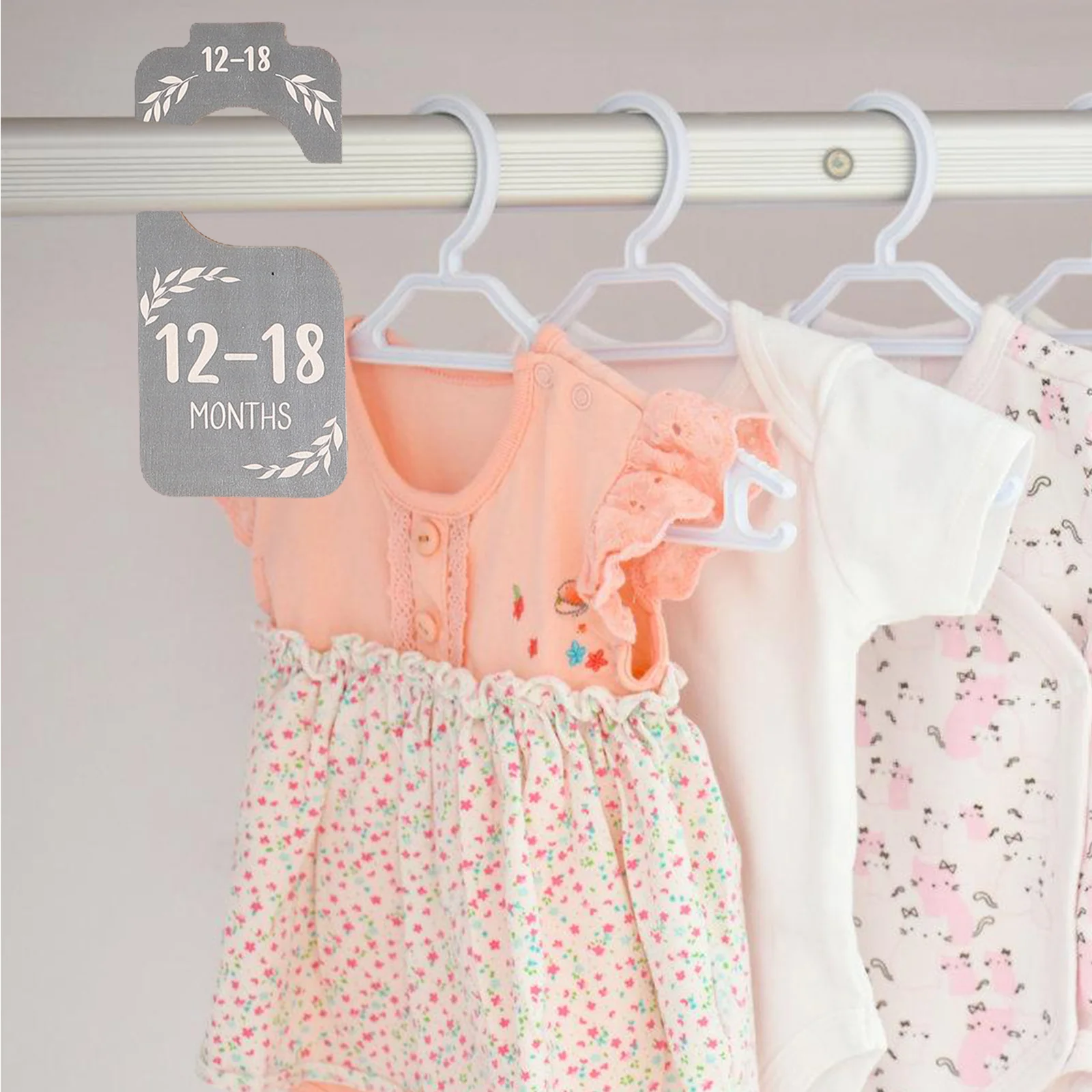 

8 Pcs Baby Wardrobe Colorful Pattern Classification Cards For Newborn 24+ Months Clothes Dividers Wooden Closet Organizer