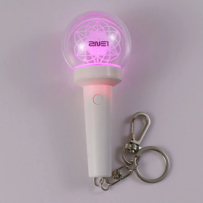Kpop 2ne1 Mini Lightstick Key Ring Glow Stick Keychains لمحبي 2ne1 Lightstick Gift