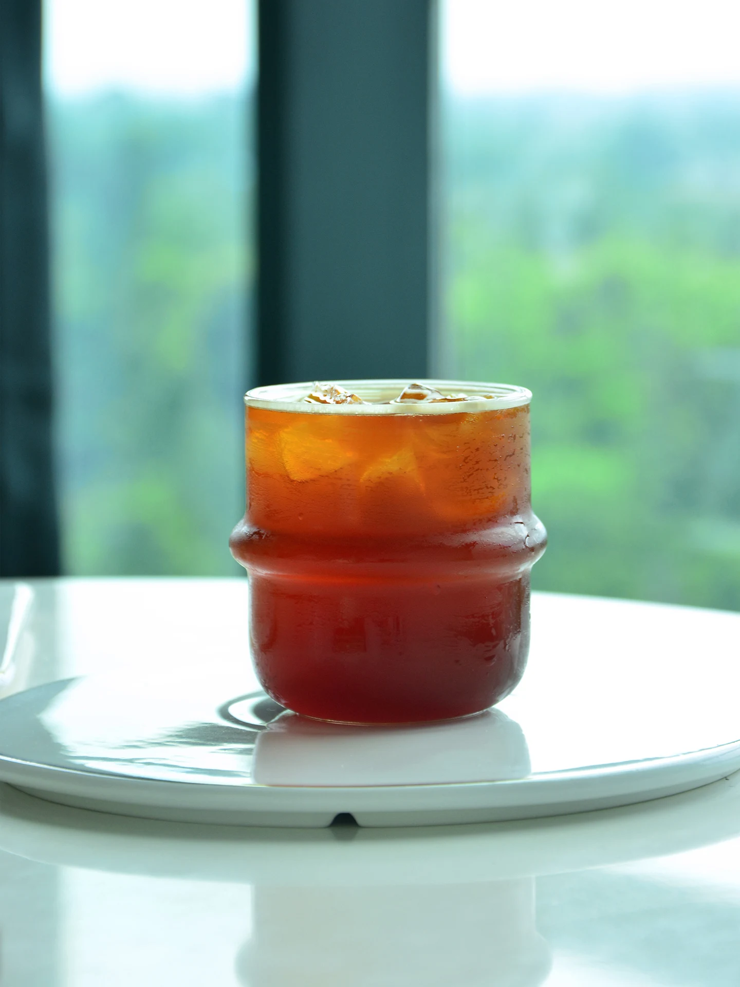 Elegant Black Glass…