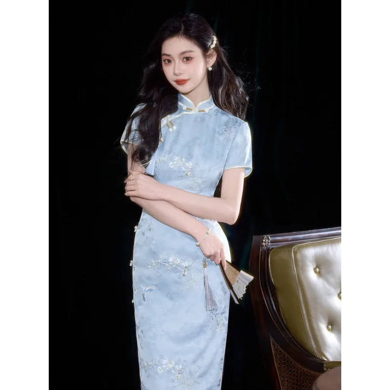 2026-summer-luxury-embroidered-blue-qipao-slim-waist-new-chinese-daily-dress