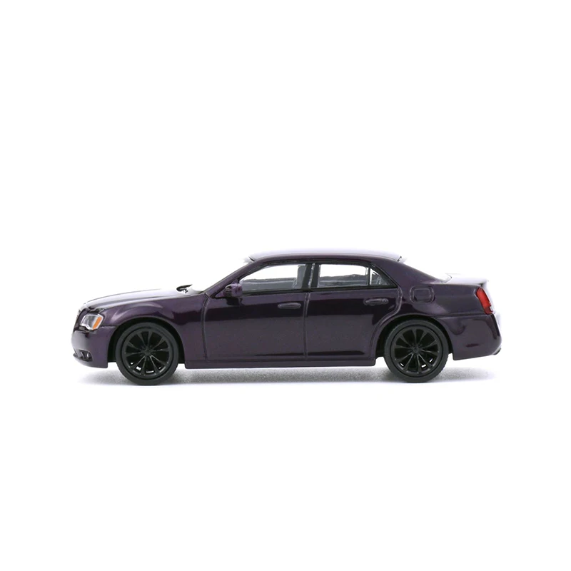 

596 Литье под давлением в наличии, масштаб 1:64, Chrysler 300C, имитация модели автомобиля из сплава, коллекция сувениров, подарок, статический дисплей