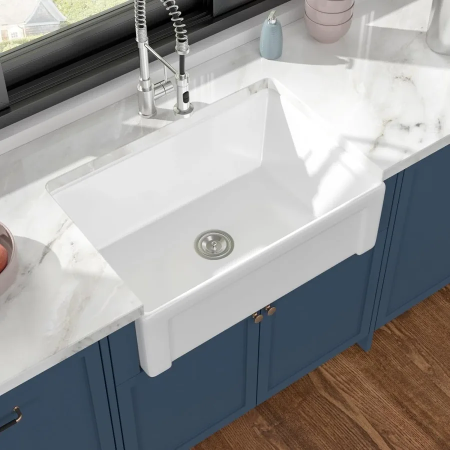 حوض مطبخ للمزرعة مقاس 30 بوصة مع تصميم أمامي لامع من البورسلين الأبيض اللامع حوض واحد مثالي للحديث والحديث