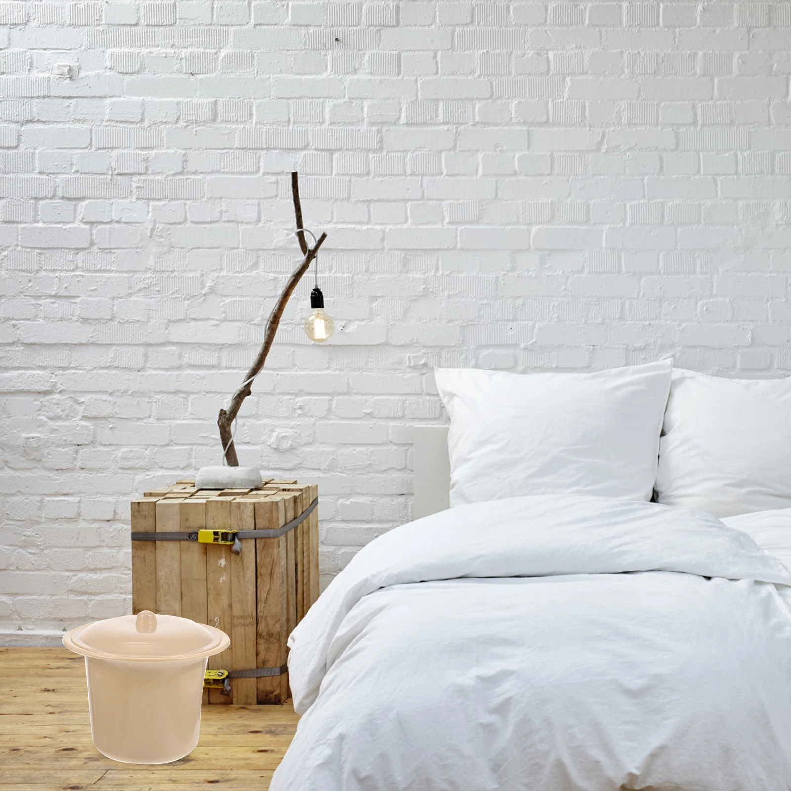 

Thick Plastic Urinal Chamber Pot Smooth Surface Easy Clean Family Use Children Adult Bedroom Travel Potty Household PP