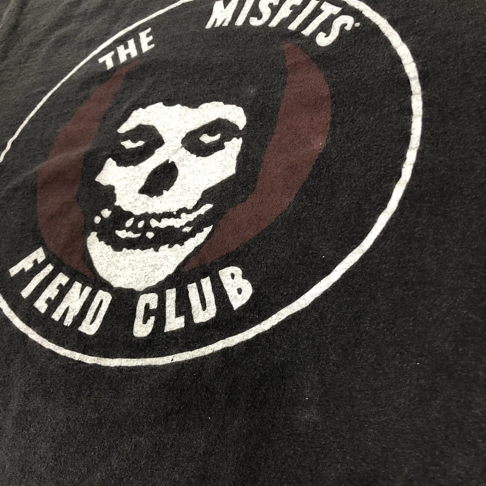 تي شيرت برسومات عتيقة بشعار Misfits Fiend Club Crimson Ghost للجنسين