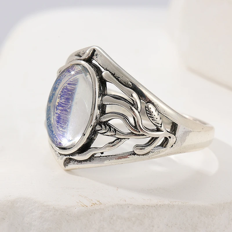 Vintage-Ring für Damen mit eingelegtem Kunstmondstein, Ethno-Stil, silberfarben, handgeschnitzt, hohl, für den Alltag, Partyschmuck, Jubiläumsgeschenk – Detail 2