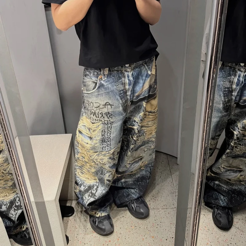 WTHT خمر الرجال الكتابة على الجدران الوهم هول تصميم الدنيم السراويل موضة شارع العليا مستقيم واسعة الساق الجينز الذكور 2025 الصيف 2A1145