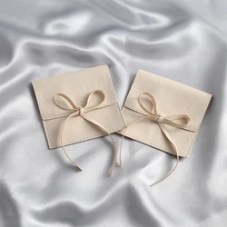 Bolsa de microfibra Beige para joyería, sobre pequeño de terciopelo de gamuza con cuerda, bolsa de embalaje para joyería, regalo de boda, fiesta