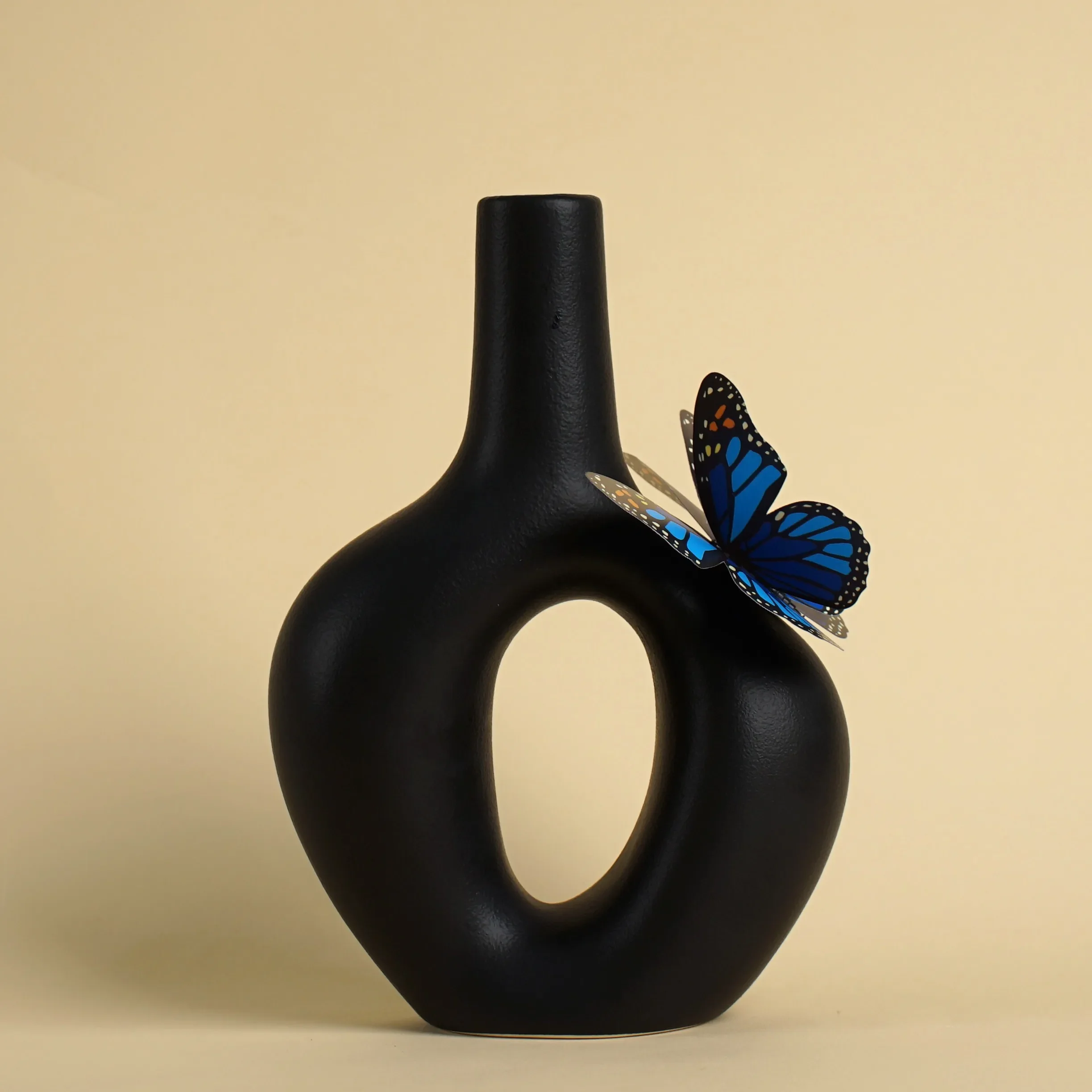 CAPIRON Butterfly Decor Ceramic Vase 21.5cm for Pampas Grass Flower Nordic Modern Decoration Objects Home Tabletop Centerpiece