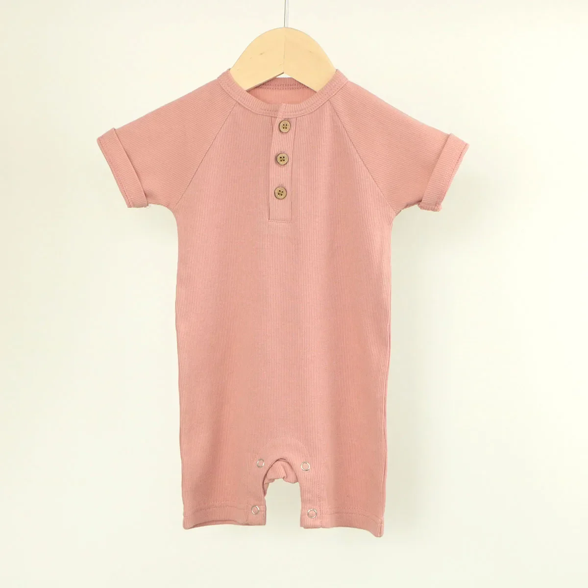 

2025 Summer Solid Color Ribbed Short Sleeve Raglan Crawling Clothes Soft Bodysuit for 0-24 Months Baby