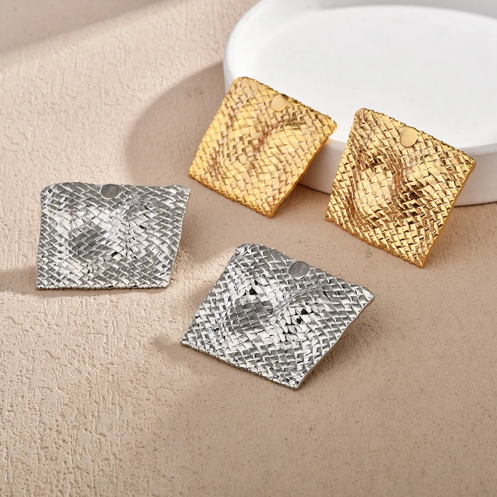 

Personalized Geometric Square Earrings Post for Women Exaggerated Simple Gold Pleated Woven Ear Accessories