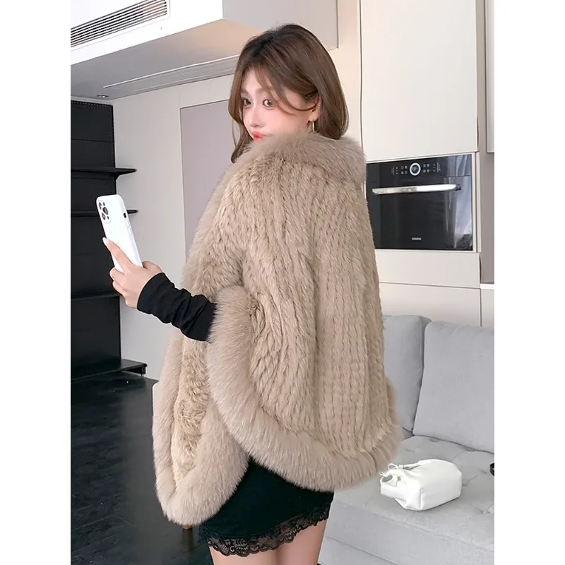 Abrigo de piel de conejo para mujer, chal de piel de conejo, moda cálida para otoño e invierno, temperamento de celebridad, capa con cuello de piel de zorro