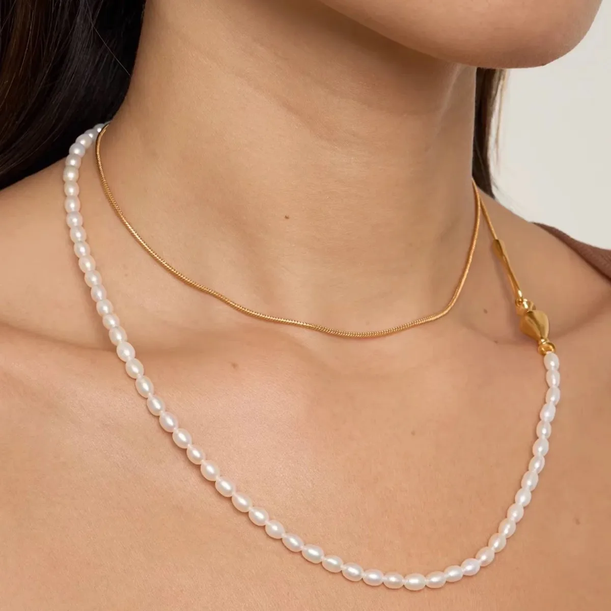 

Withered Pearl Fine Neck Bottle Long Necklace Gray Women's Light Luxury Layered Gold And Silver Dual Color Ecklaces For Women
