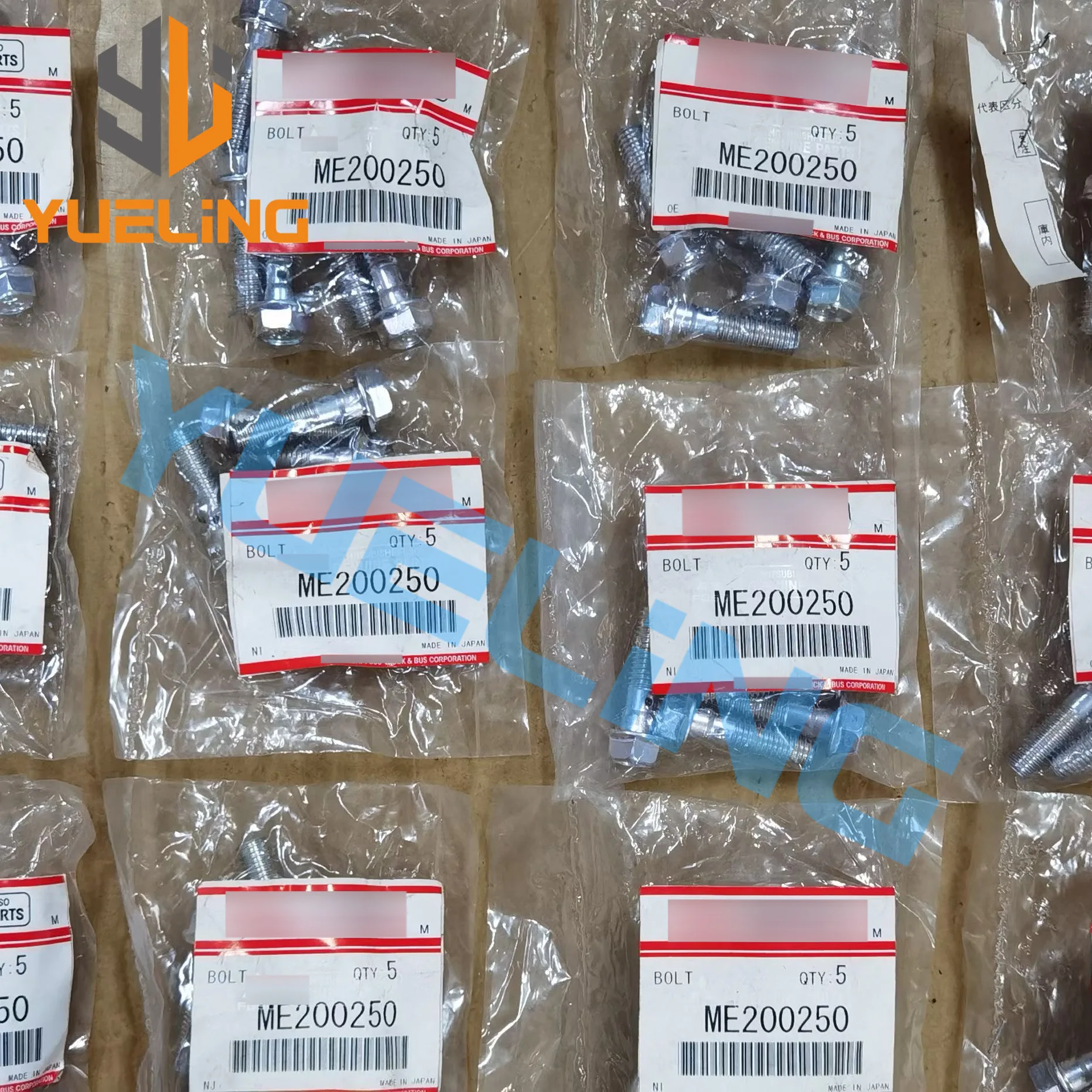 

Болт ME200250 для MITSUBISHI 4M40