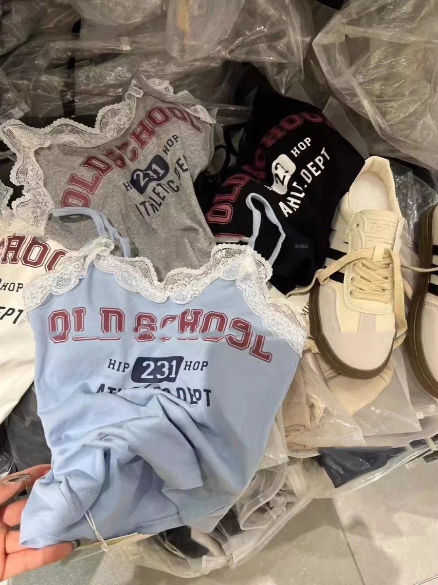 เสื้อกั๊กทรงเข้ารูปพิมพ์ลายตัวอักษร แต่งขอบลูกไม้ สายเดี่ยว สำหรับผู้หญิง ฤดูร้อน สินค้ามาใหม่ ใช้งานได้หลากหลาย ความยาวปานกลาง เหมาะสำหรับใส่ไปทำงาน หรือใส่ลำลอง