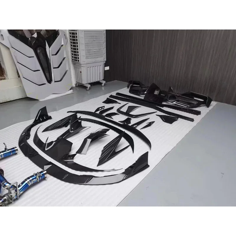 عالية الجودة Peect صالح Msy نمط ألياف الكربون الجافة الجبهة الشفاه الجانب تنورة الناشر الخلفي سبويلر العادم ل F-errari F8 الجسم أطقم #4