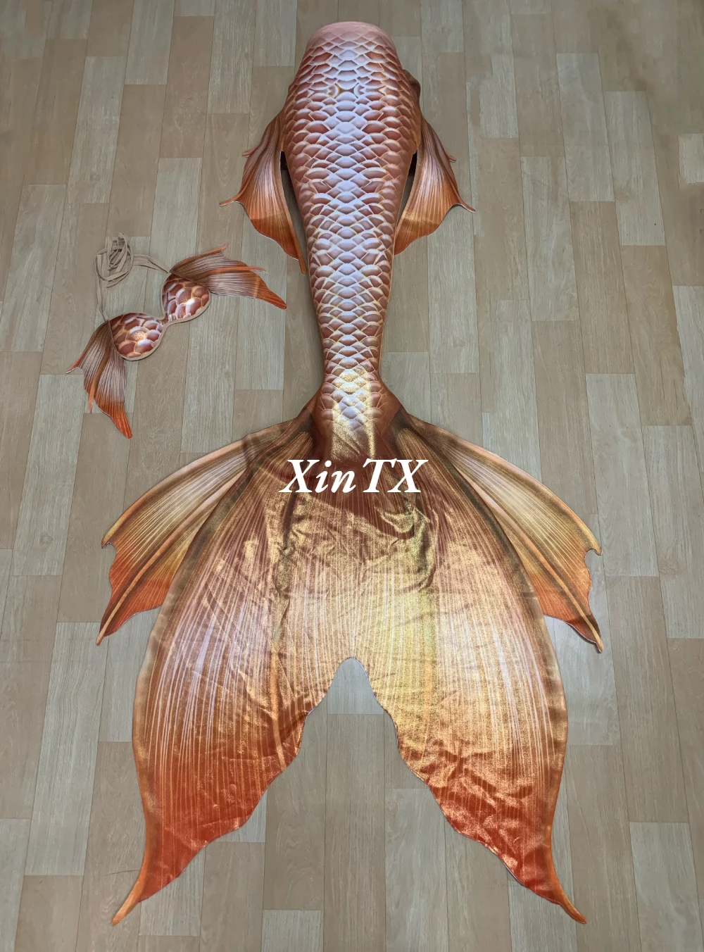 XinTX Adult Mermaid Tail Premium Quality Bionic Fish Skin Material Diving Swimming Show Like Silicone Tail Gold Silver Dress