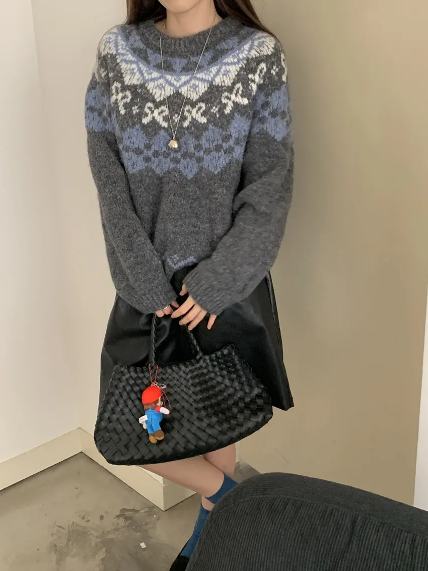 

Korean style Winter Contrasting Jacquard Crew Neck Sweater Loose Long Sleeve Women's Knitted Sweater