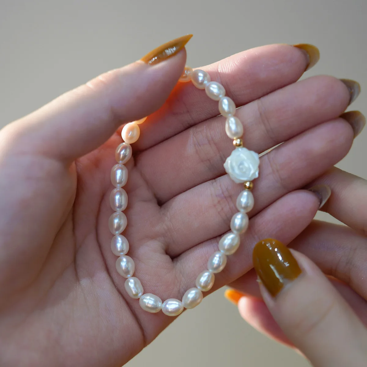 100% natürliche Süßwasser perle süße Rose Blume 14 Karat Gold gefüllt Damen Perlen Armband Schmuck für Frauen Geschenke billig – Detail 4