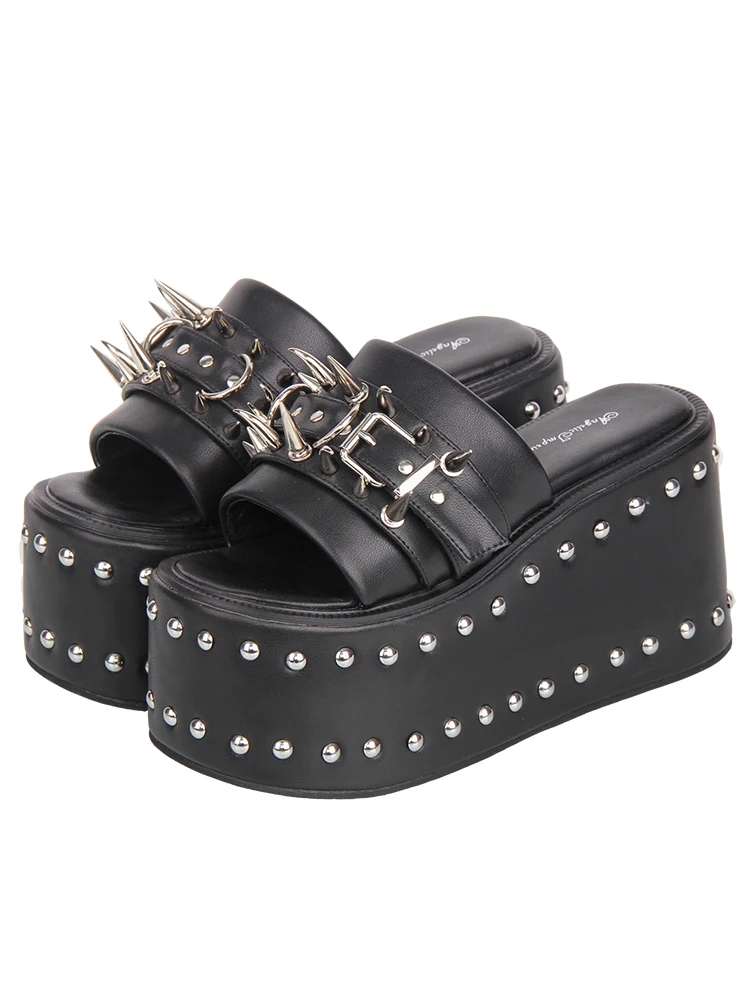 The 2025 new product of Pupujia, LOLITA Heavy Industry rivet decorated high heel rivet sponge shoes