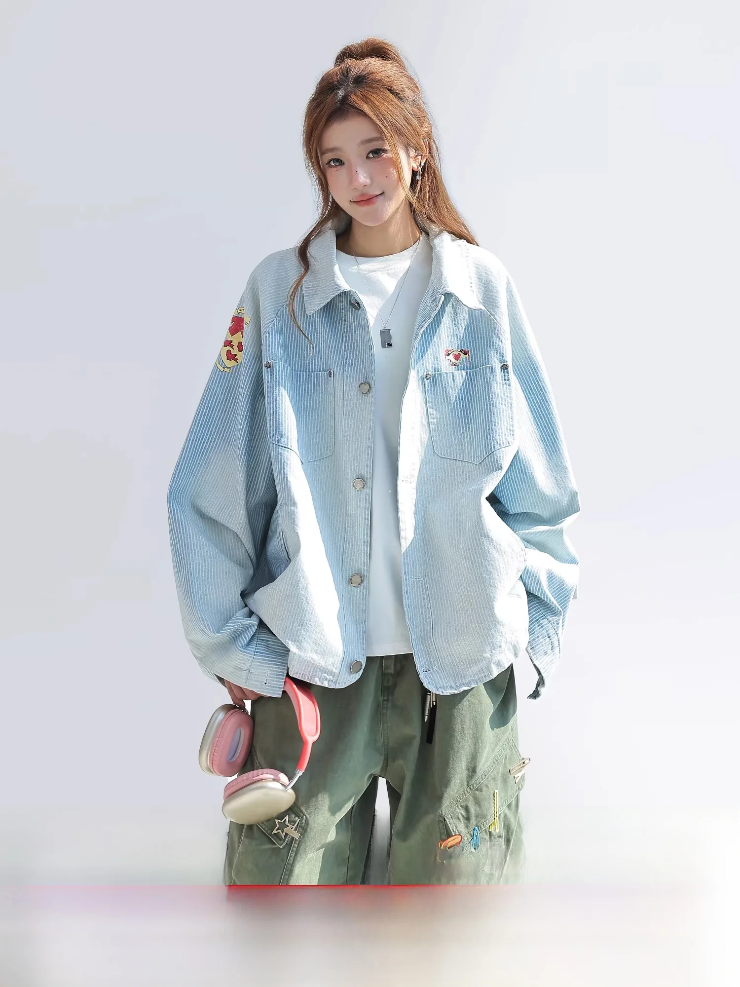 

Женская джинсовая куртка Waed светло-голубого цвета в полоску с принтованным воротником, повседневная, дышащая, весенняя, модная верхняя одежда