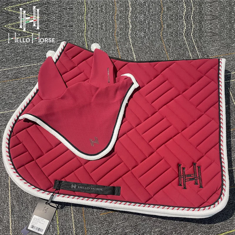 Hello Horse  Equestrian Saddle Pad Christmas Limited Edition Horse Ear Bonnet Riding Pad Comfortable Durable Equine Accessories