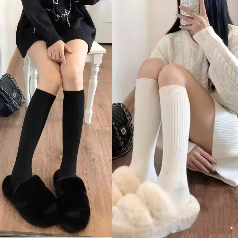 Retro Dames Herfst en Winter Kousen Nieuwe Mode Herfst Casual Effen Kleur Warme Sokken voor Vrouw Zachte Winter Kniekousen Lang