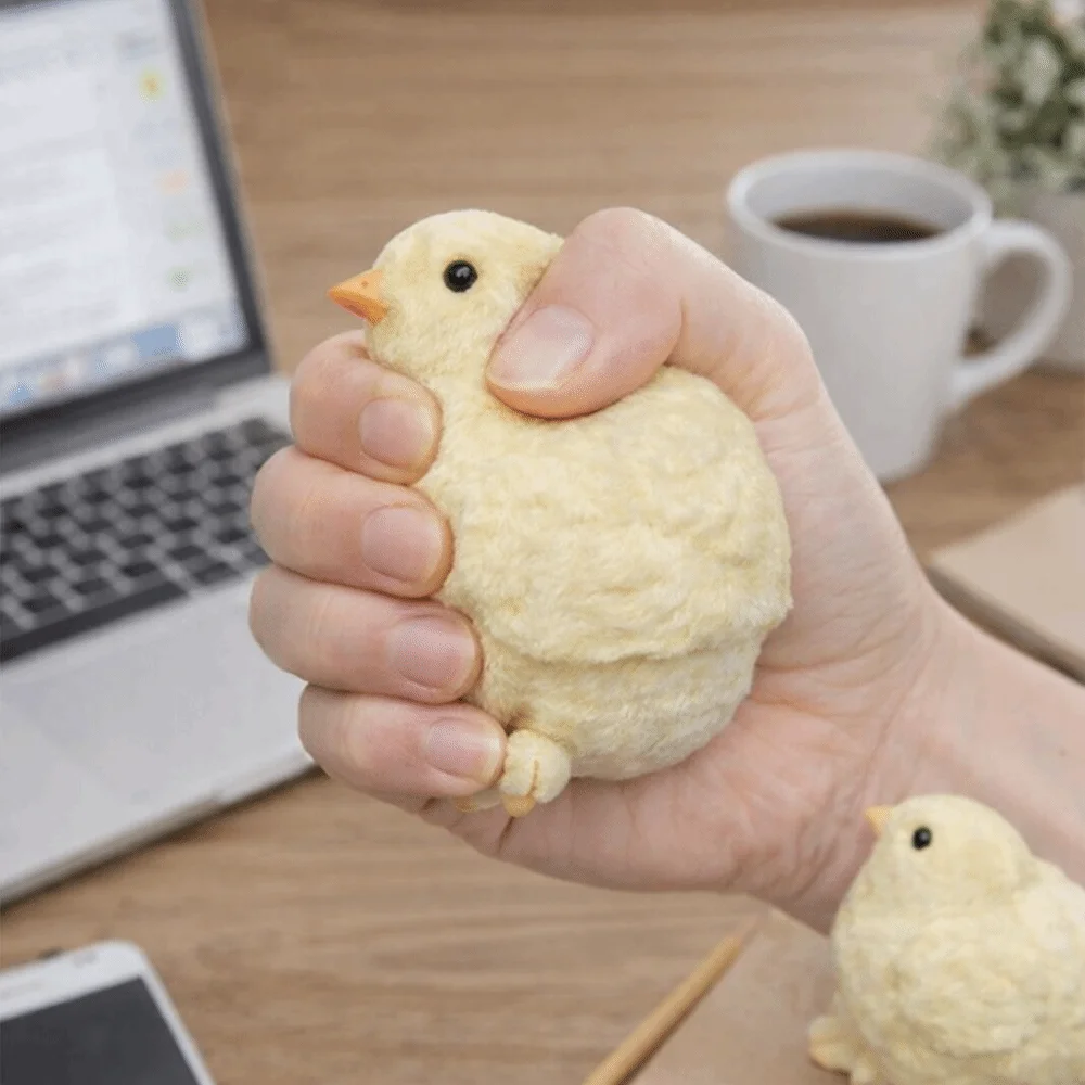 Slow rebound Chicken Squishy Silicone Yellow Hen Chicks Squeezing Squishy Texture Cute Design Cute Squishy Chick