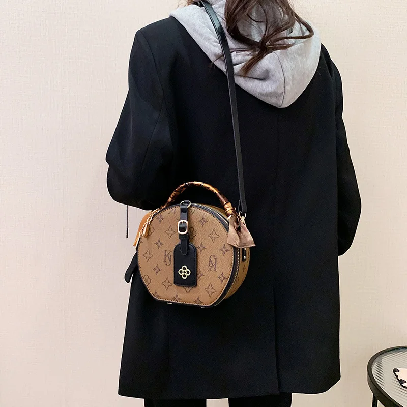 

Women's fashion round bag casual fashion round crossbody bag Vintage casual shoulder bag